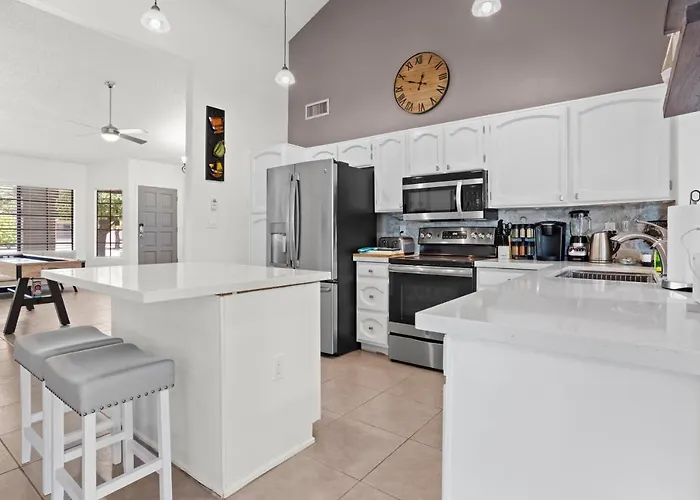 Spacious Stunning Ranch House, Hot-tub And Private Basketball Court, Near Westworld, Tpc Apartment