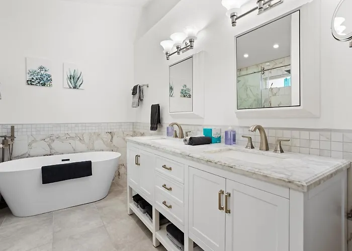 Spacious Stunning Ranch House, Hot-tub And Private Basketball Court, Near Westworld, Tpc * Scottsdale