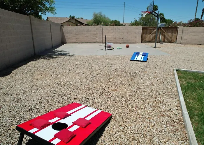 Spacious Stunning Ranch House, Hot-tub And Private Basketball Court, Near Westworld, Tpc Apartment Scottsdale