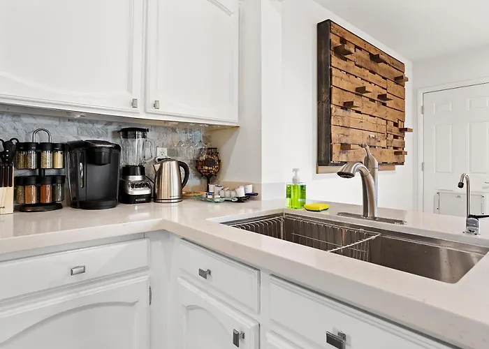Spacious Stunning Ranch House, Hot-tub And Private Basketball Court, Near Westworld, Tpc *
