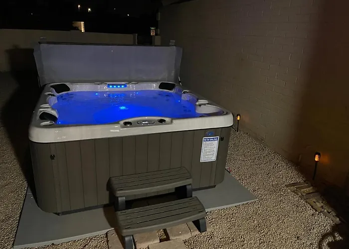 Apartment Spacious Stunning Ranch House, Hot-tub And Private Basketball Court, Near Westworld, Tpc Scottsdale
